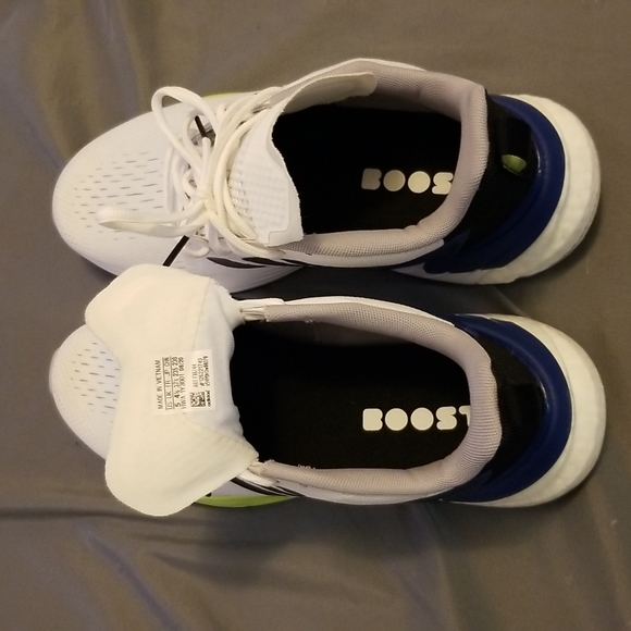 New size 5 kids Adidas - Picture 2 of 4
